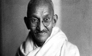 Gandhi, Best Role Model for Teachers (FREE) H009